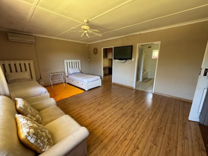 5 Bedroom Property for Sale in Gonubie Eastern Cape